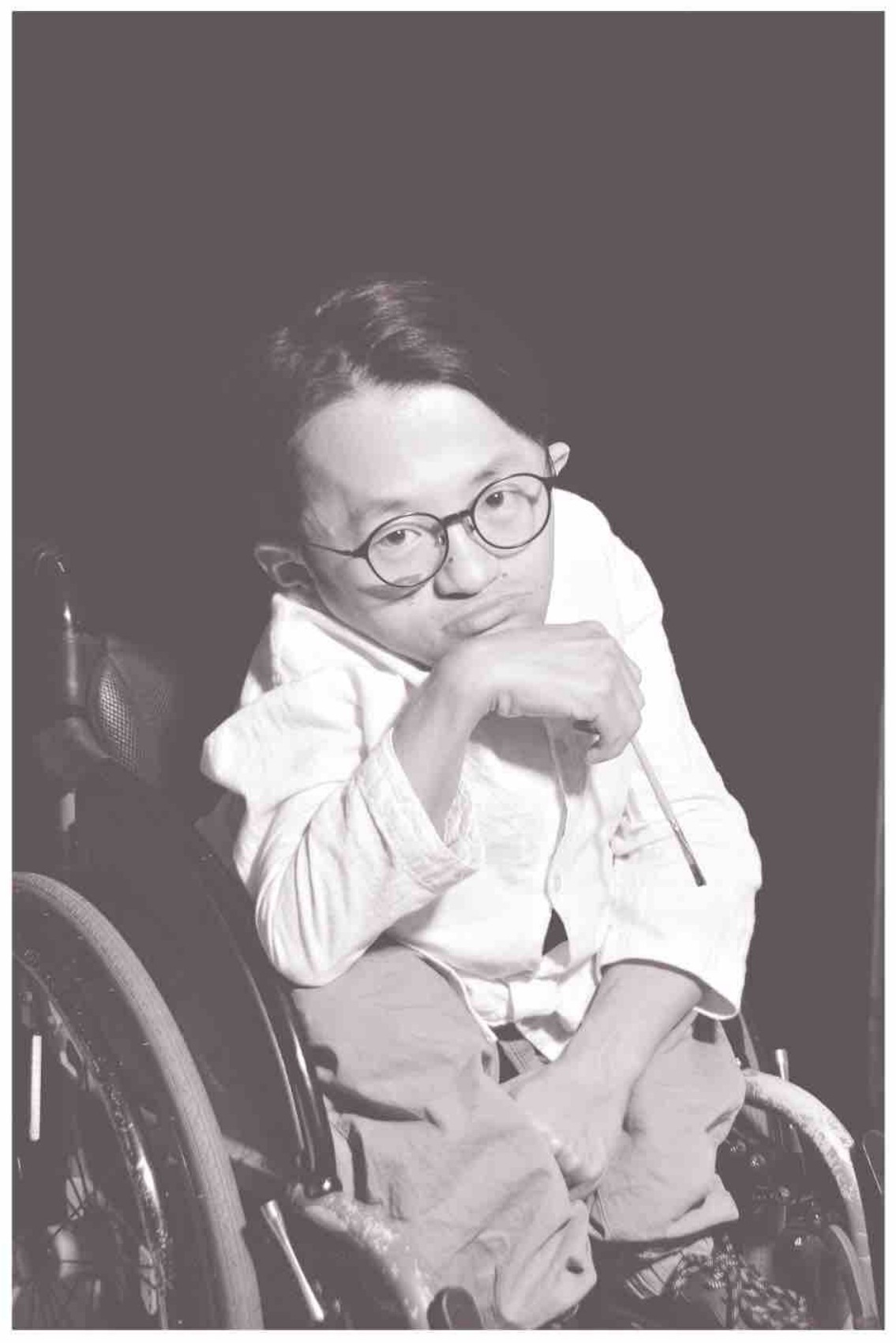Zhai Jin performing on stage